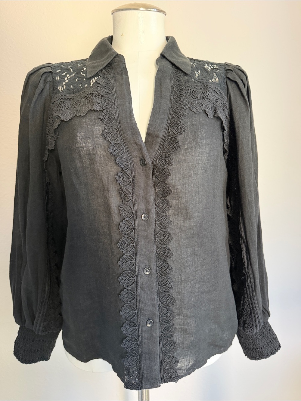 Alice+Olivia Lace-Trim Button Front Blouse - Black Sz S 100% Linen